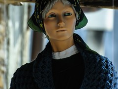 pentema - personaggio del presepe ragazza in costume - ph enrico pelos